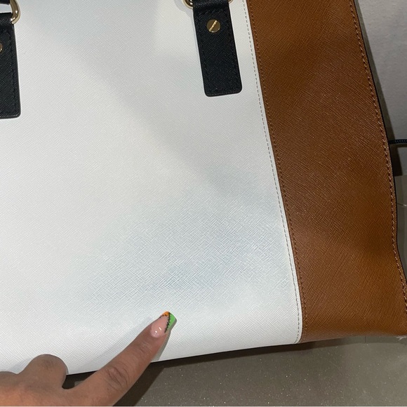 Michael Kors Hamilton Large Tote Bag - Picture 10 of 16